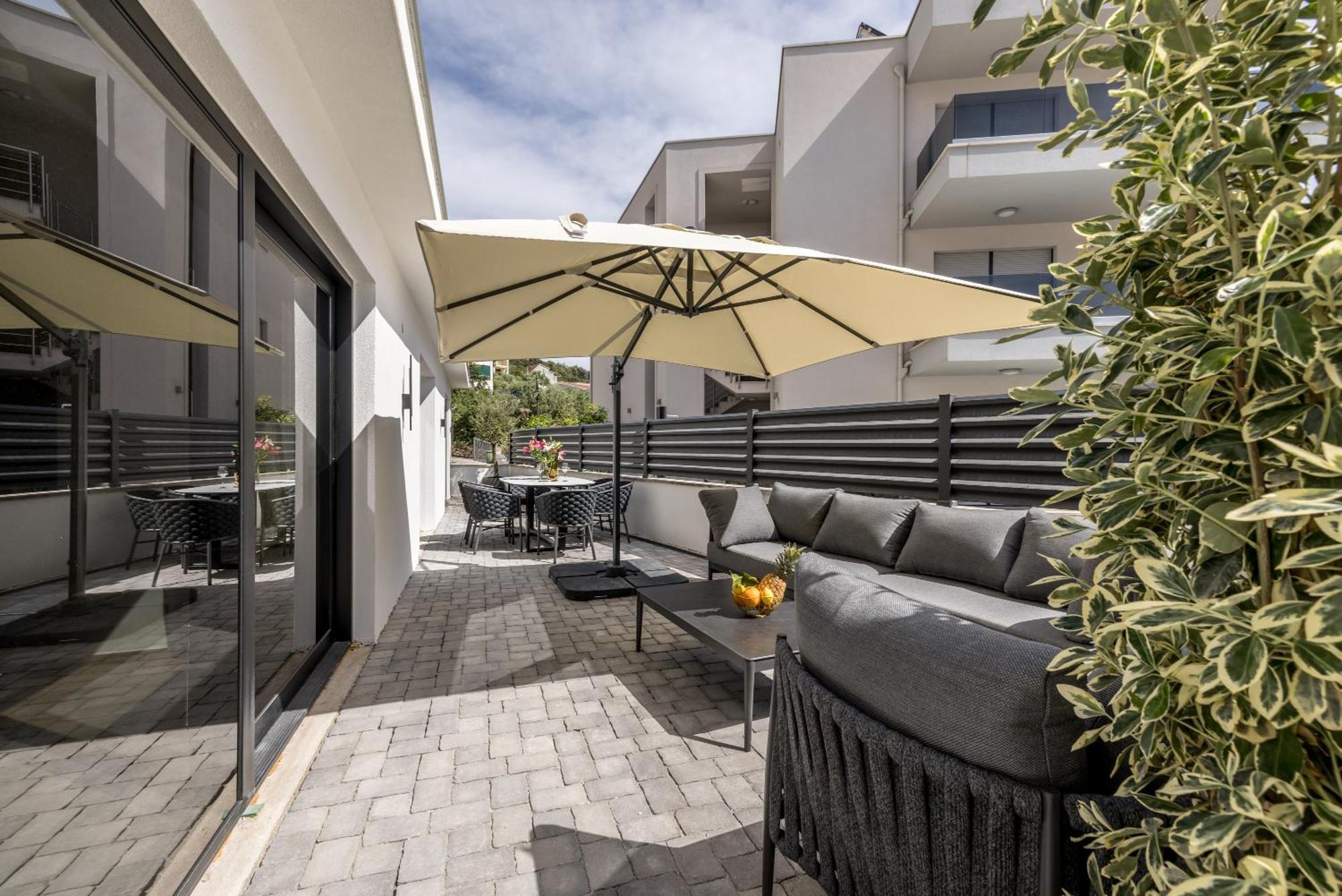 Apartment Sara Trogir Exterior foto